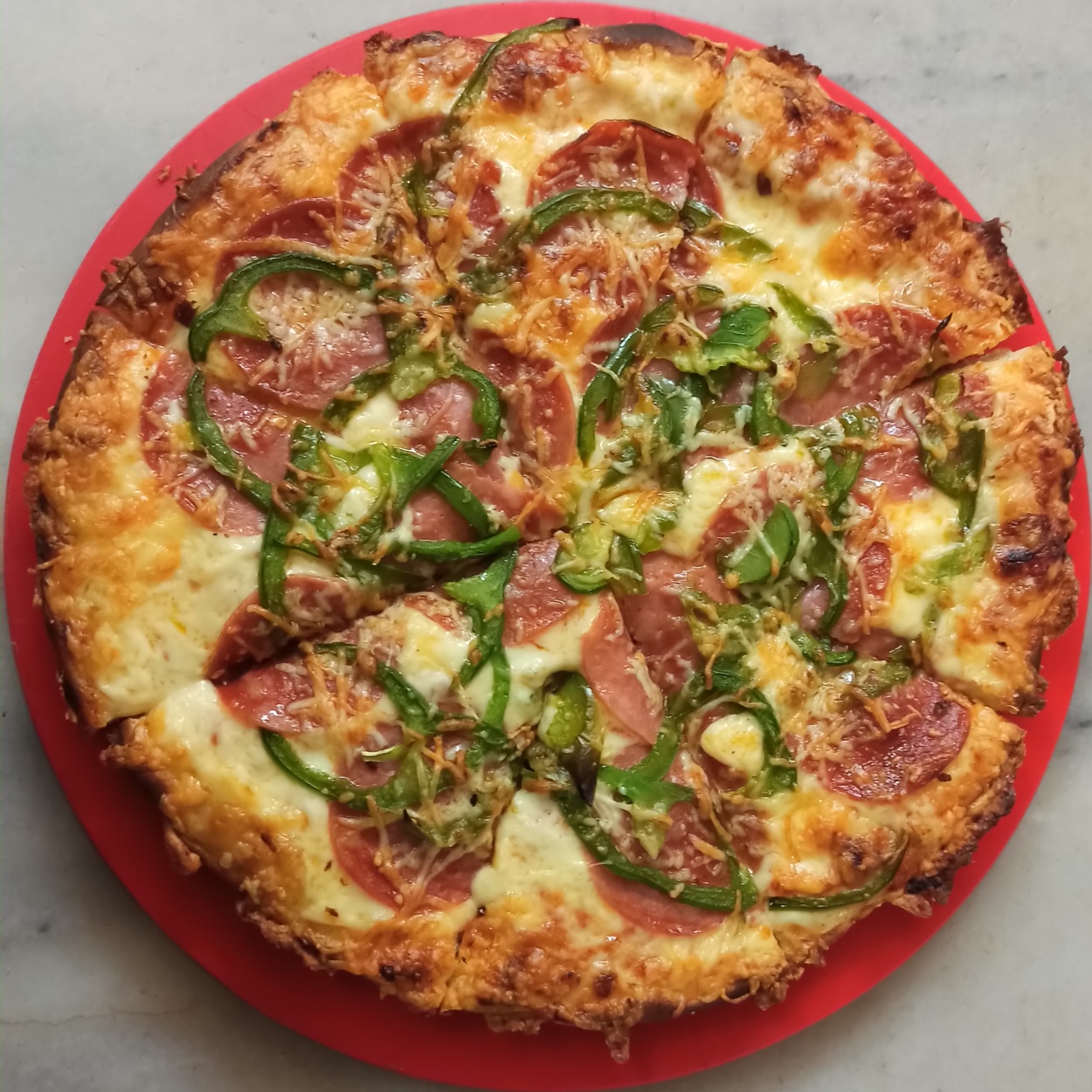 Πίτσα Πεπερόνι Πιπεριά