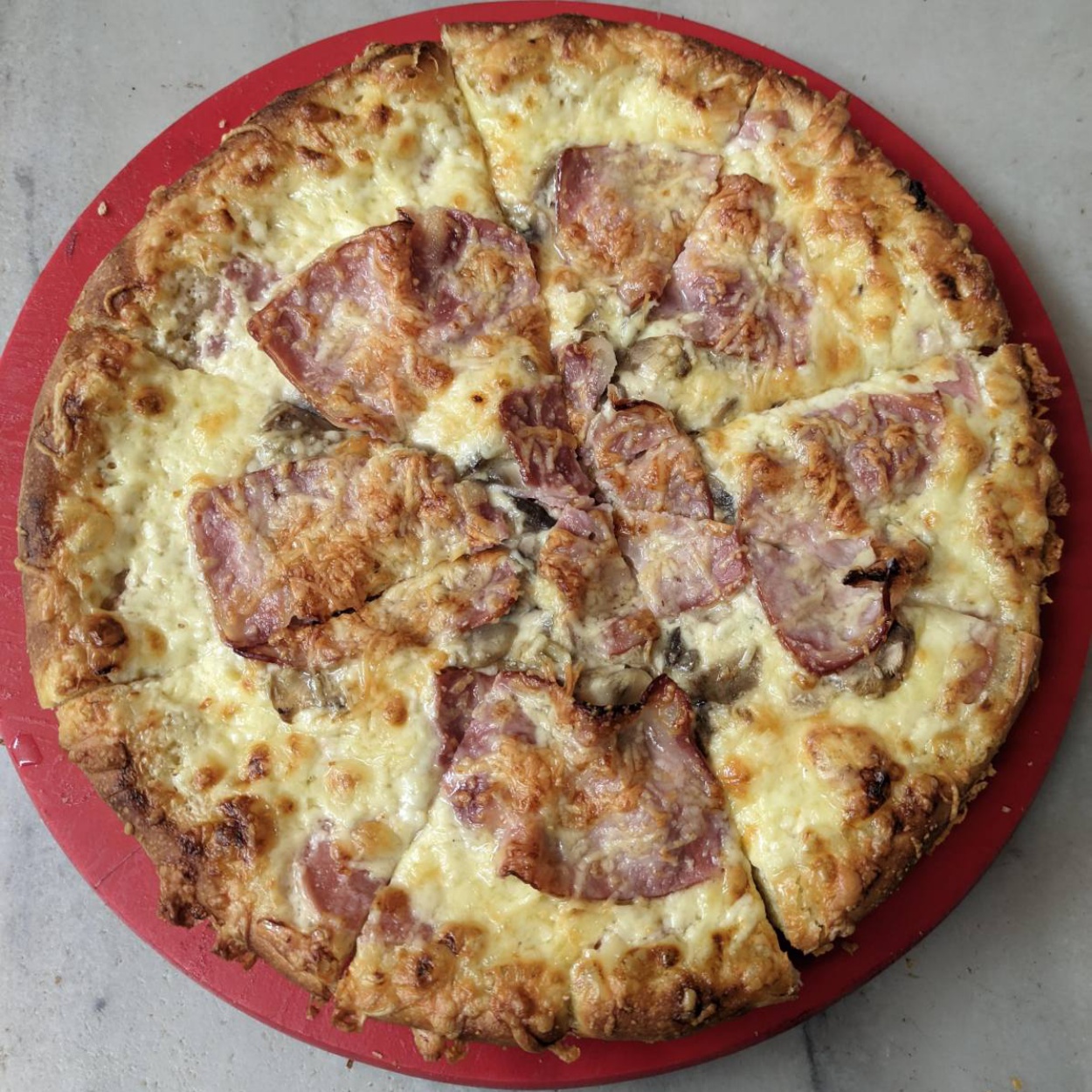 Πίτσα Καρμπονάρα