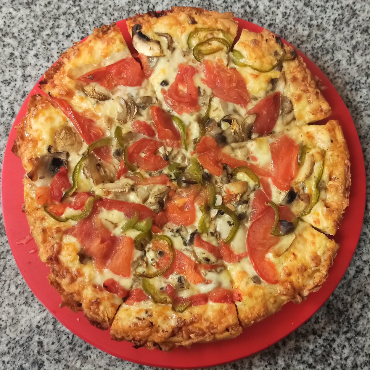 Πίτσα Μανιτάρια Ντομάτα Πιπεριά