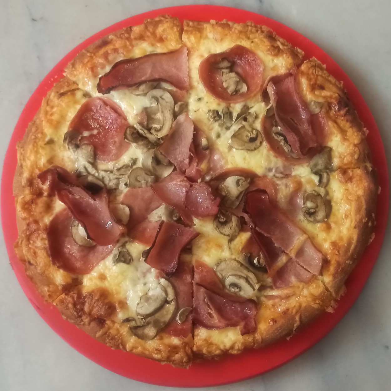 Πίτσα 4 εποχές